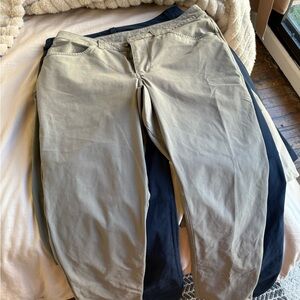 Lululemon slim ABC Pants (30 waist, 28 Inseam) gray sage color